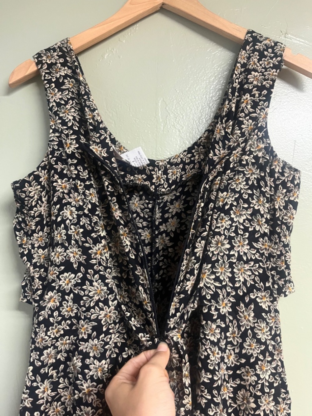 Black floral jumper - Picture 6 of 6